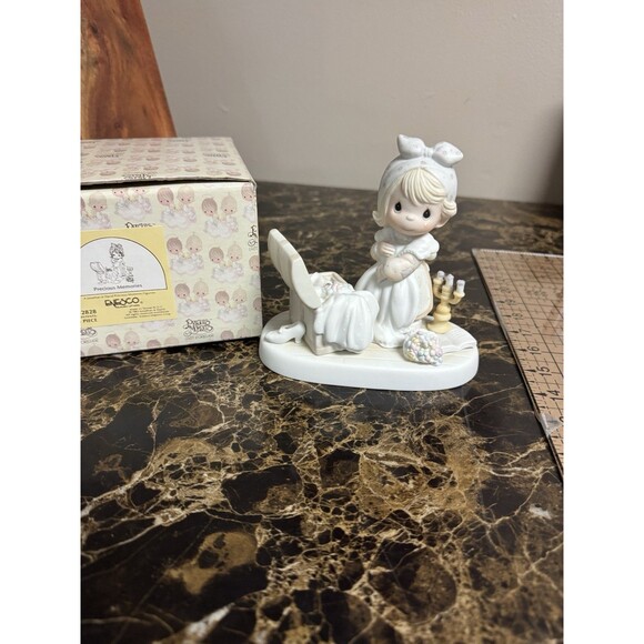 precious moments figurine Precious Memories - Picture 1 of 10